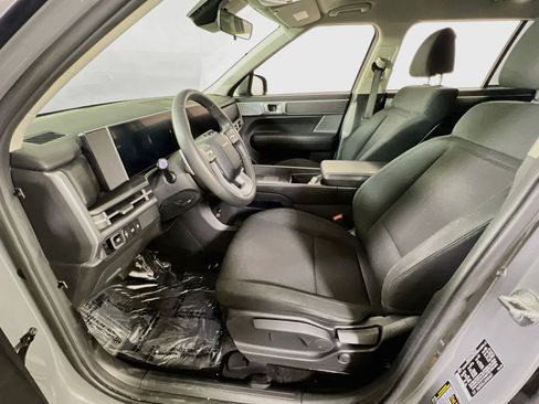 Used 2024 Hyundai Santa Fe SE AWD/4WD image 19