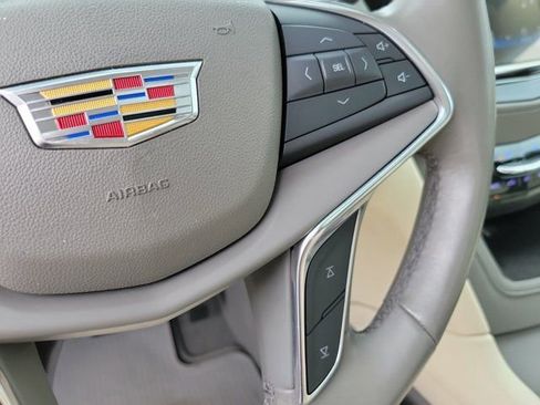 Used 2019 Cadillac XT5 Luxury FWD image 27