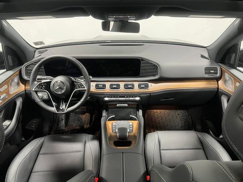 Used 2025 Mercedes-Benz GLE 450 4MATIC image 30