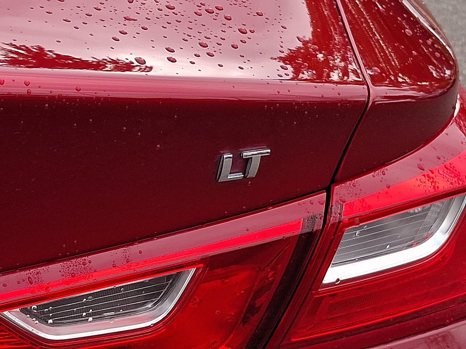 Used 2025 Chevrolet Malibu LT FWD image 30