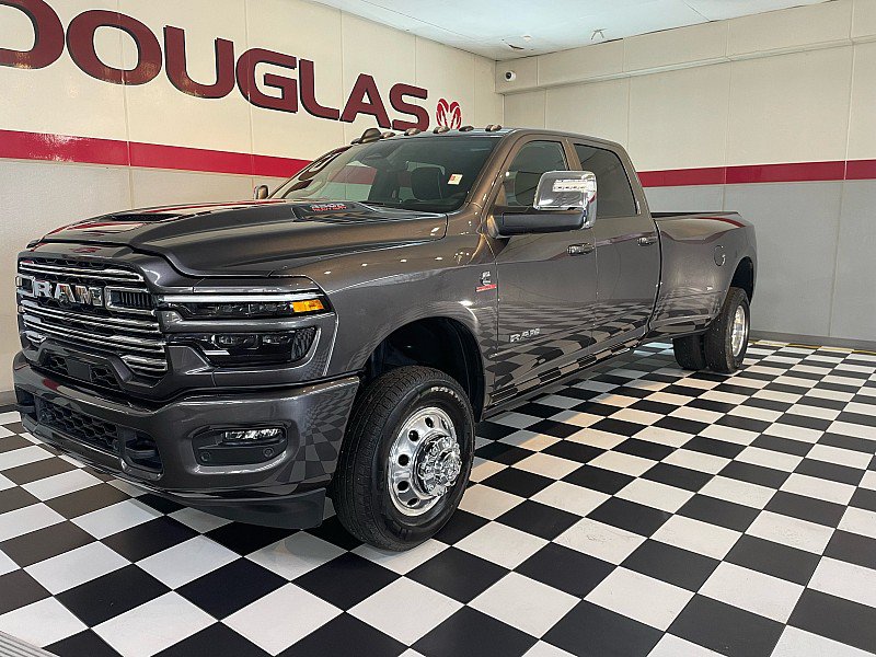 Used 2026 RAM 3500 Laramie AWD/4WD image 2