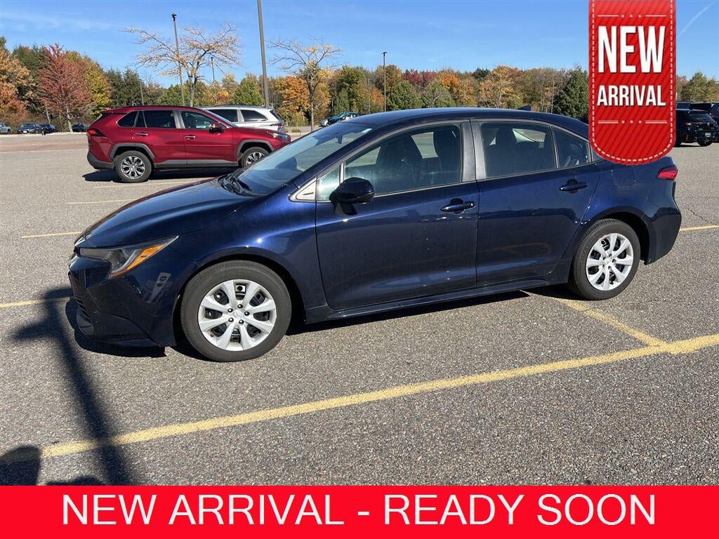 Used 2024 Toyota Corolla LE FWD image 1