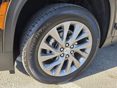 Used 2025 Buick Enclave Preferred FWD image 11
