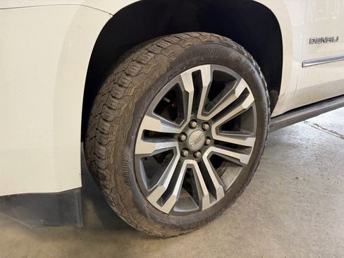 Used 2018 GMC Yukon XL Denali w/ Denali Ultimate Package image 9