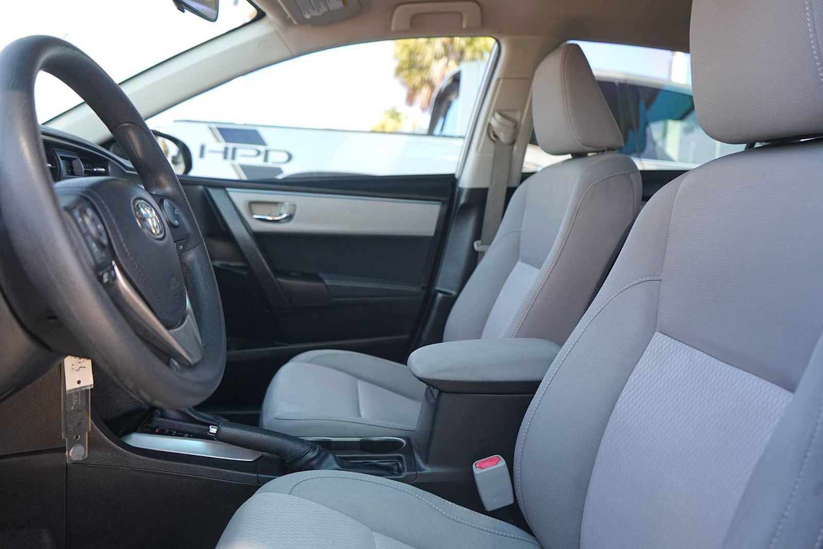 Used 2014 Toyota Corolla LE FWD image 11