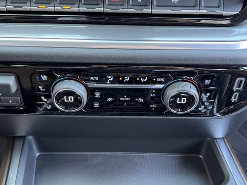 New 2026 Chevrolet Silverado 1500 High Country AWD/4WD image 29