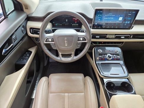 Used 2023 Lincoln Nautilus Reserve w/ Equipment Group 201A FWD image 8