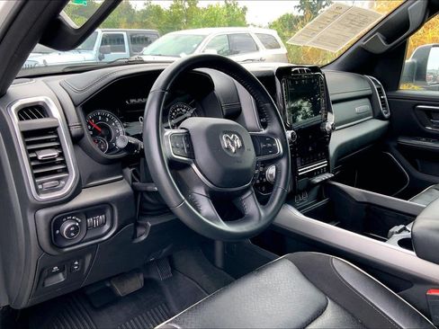 Used 2023 RAM 1500 Laramie AWD/4WD image 14