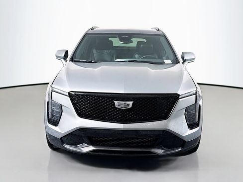 Used 2024 Cadillac XT4 Sport FWD image 2
