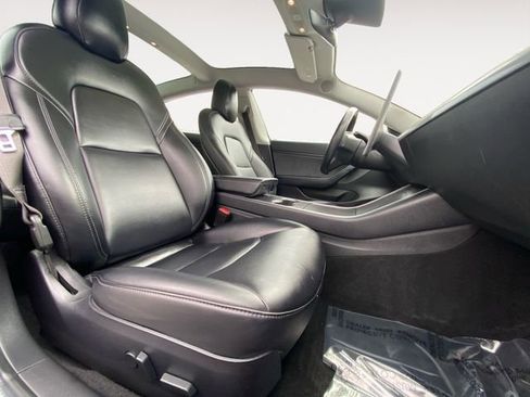 Used 2018 Tesla Model 3 Long Range image 15