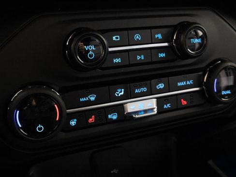 Used 2024 Ford Bronco Outer Banks image 38