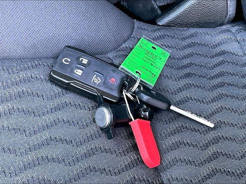 Used 2016 GMC Yukon SLE w/ HD Trailering Package image 13