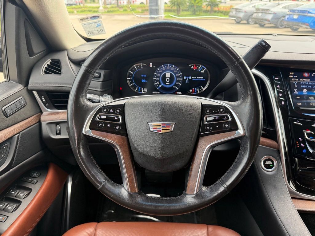 Used 2019 Cadillac Escalade ESV Premium Luxury RWD image 18