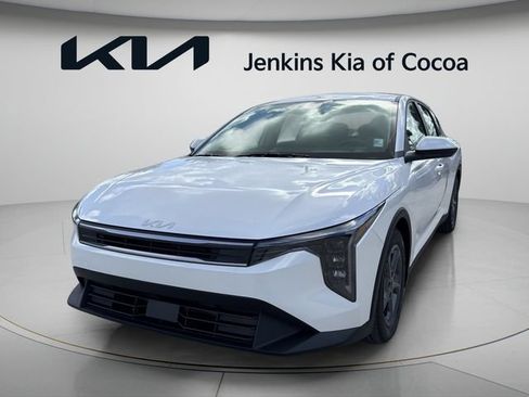 New 2026 Kia K4 FWD image 10