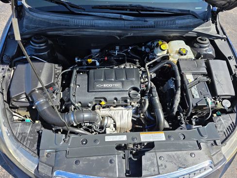 Used 2013 Chevrolet Cruze LT image 20