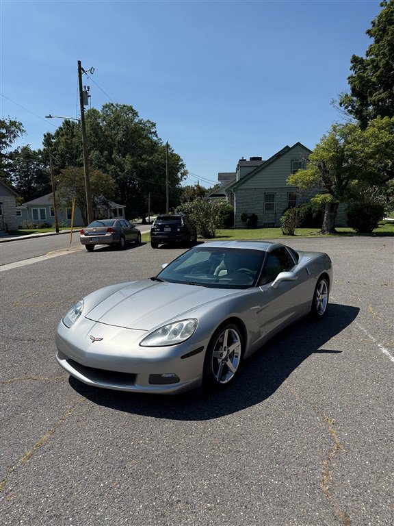 Used 2006 Chevrolet Corvette Coupe w/ Preferred Equipment Group RWD image 6