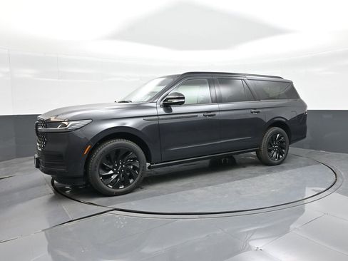 New 2025 Lincoln Navigator L Reserve w/ Jet Appearance Package image 1