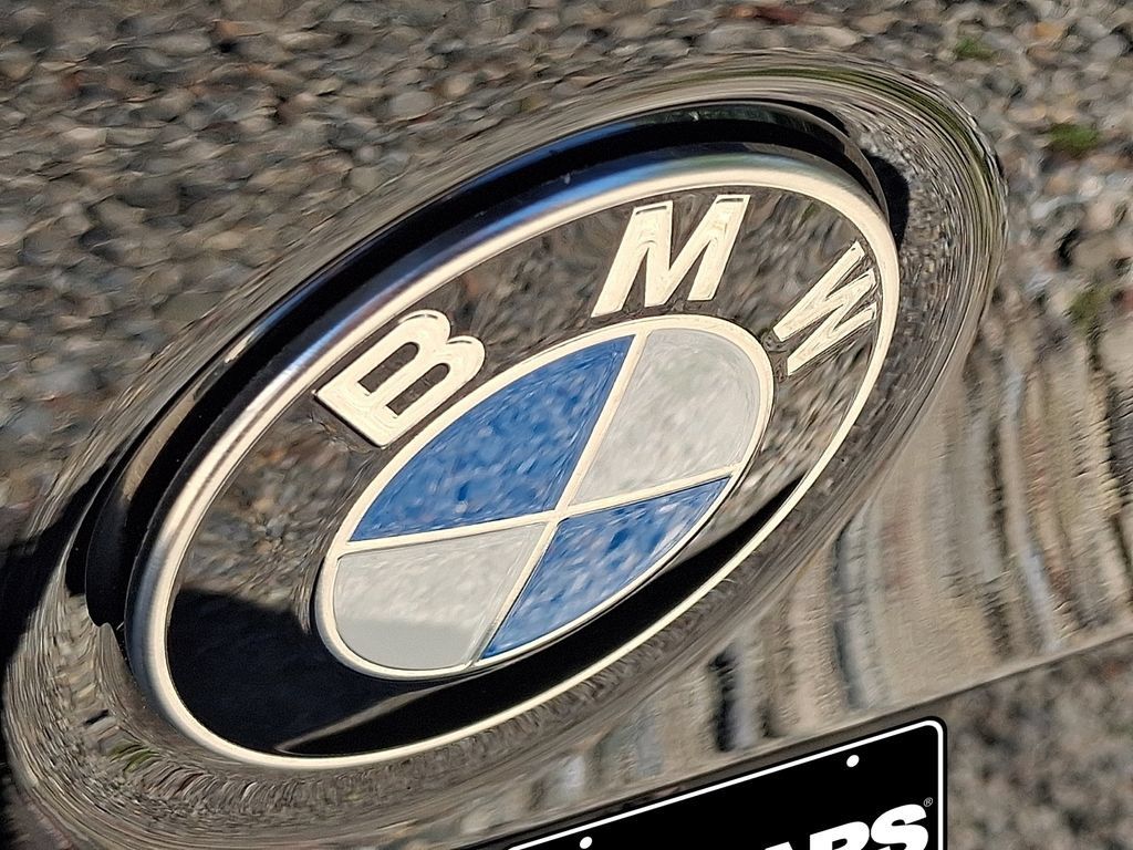Certified 2024 BMW 330i xDrive Sedan w/ Premium Package AWD/4WD image 29
