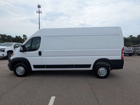 Used 2025 RAM ProMaster 2500 w/ Convenience Group FWD image 6
