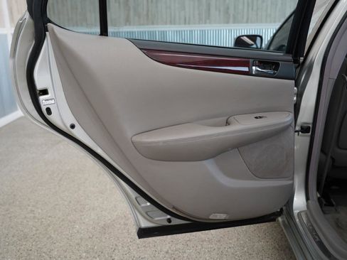 Used 2003 Lexus ES 330 4dr Sdn image 34