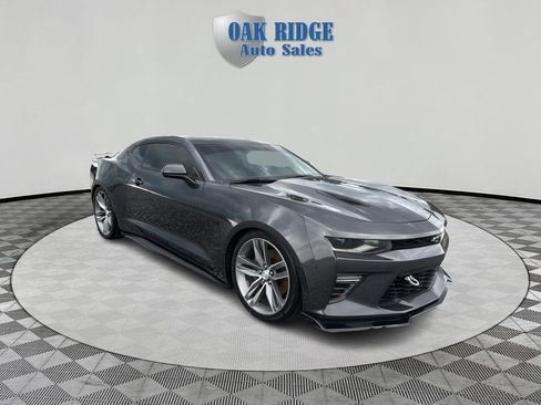 Used 2016 Chevrolet Camaro SS RWD image 3