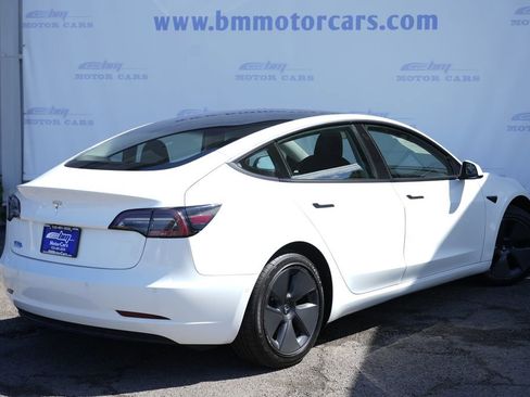 Used 2021 Tesla Model 3 Standard Range Plus RWD image 5