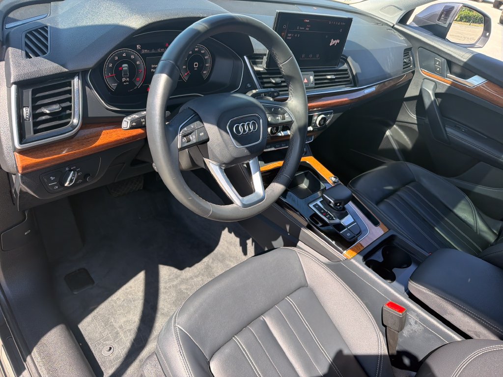 Used 2023 Audi Q5 2.0T Premium Plus w/ Premium Plus Package AWD/4WD image 8