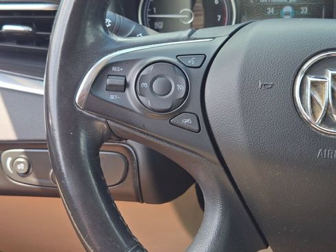 Used 2018 Buick Enclave Essence FWD image 39