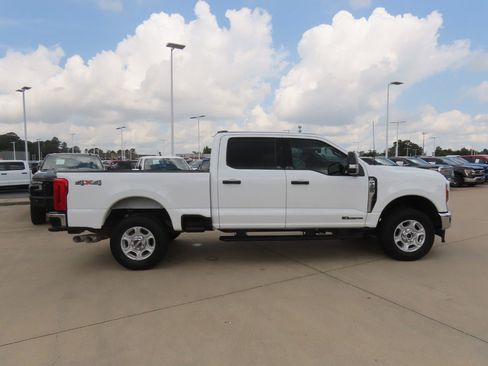 Used 2025 Ford F250 XLT AWD/4WD image 10