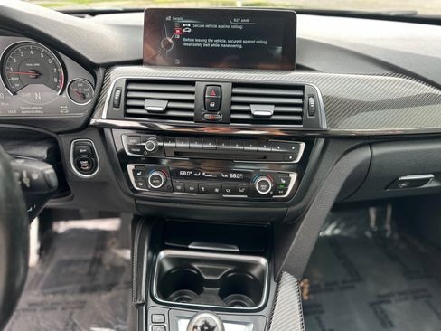 Used 2016 BMW M4 Convertible RWD image 26
