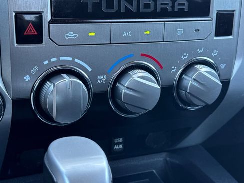 Used 2018 Toyota Tundra SR5 w/ SR5 Upgrade Package AWD/4WD image 20