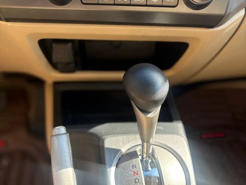 Used 2006 Honda Civic Hybrid Sedan image 19