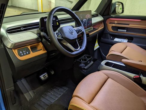 New 2025 Volkswagen ID. Buzz Pro S Plus image 8