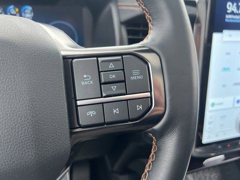 Certified 2022 Ford Expedition Platinum image 11