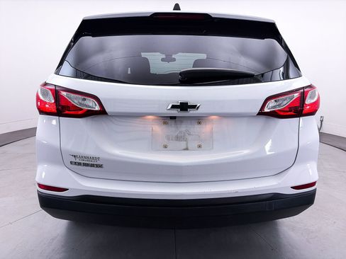 Used 2021 Chevrolet Equinox LS w/ LS Convenience Package FWD image 12