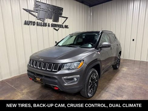 Used 2019 Jeep Compass Trailhawk AWD/4WD image 1