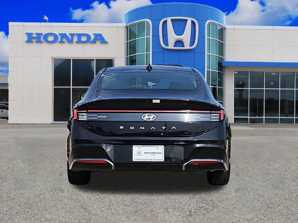 Used 2024 Hyundai Sonata SEL FWD image 4