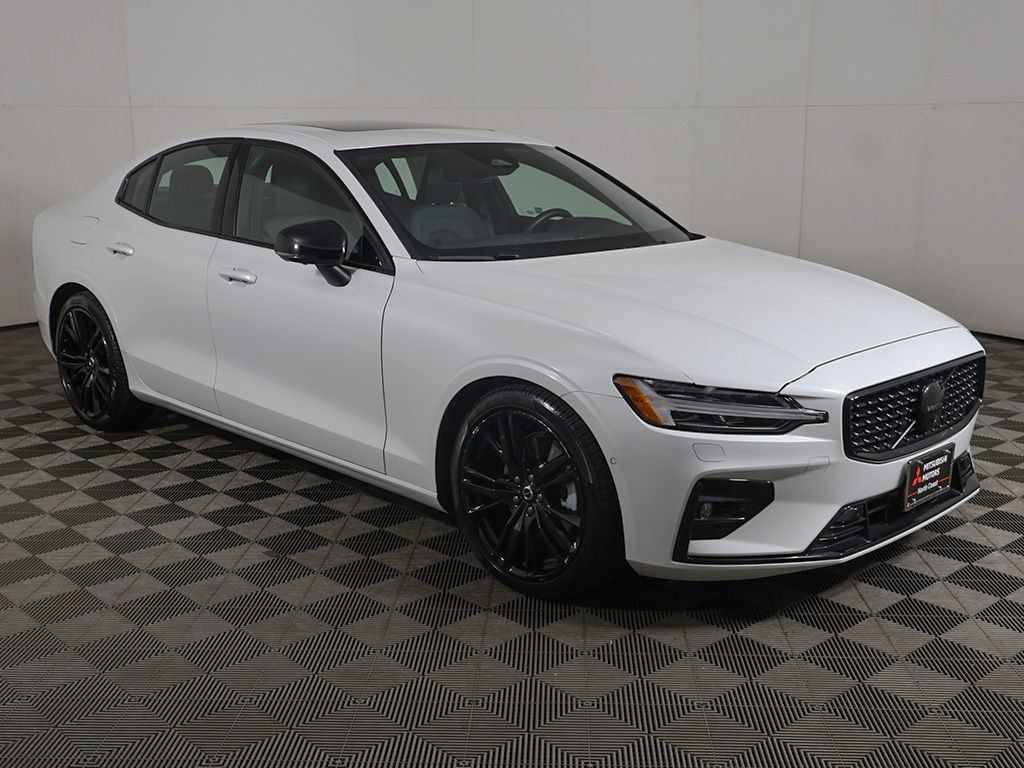 Used 2024 Volvo S60 B5 Plus w/ Climate Package AWD/4WD image 2