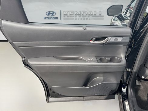 Used 2023 Hyundai Palisade Limited image 25