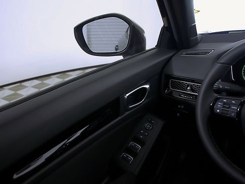 Certified 2025 Honda Civic Sport image 19