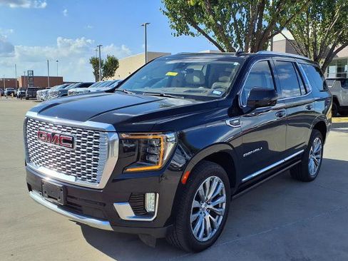 Used 2021 GMC Yukon Denali w/ Denali Premium Package RWD image 28