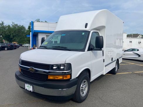 New 2026 Chevrolet Express 3500 w/ Power Convenience Package RWD image 20