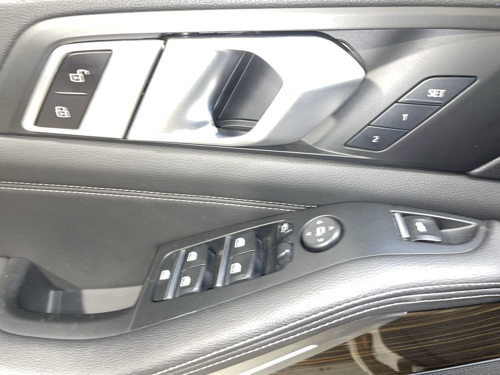 Used 2019 BMW X5 xDrive40i w/ Premium Package 2 AWD/4WD image 23