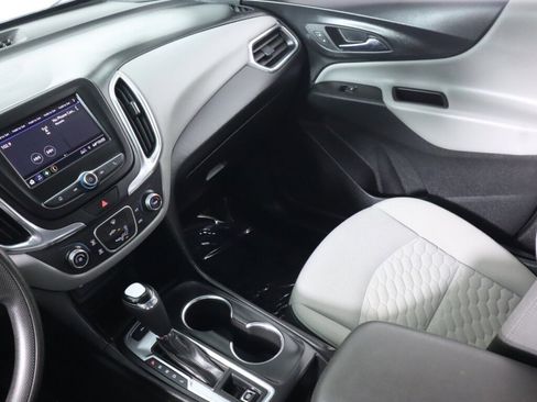 Used 2020 Chevrolet Equinox LS image 28