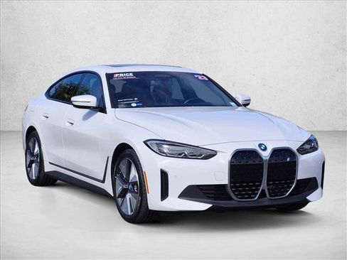Used 2023 BMW i4 eDrive35 RWD image 3