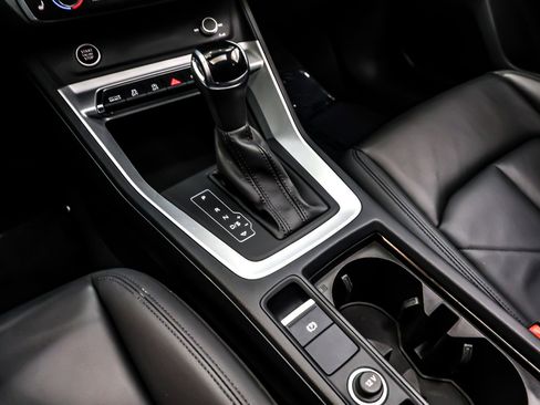 Used 2021 Audi Q3 2.0T Premium w/ Convenience Package image 6