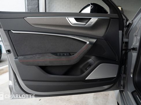 Used 2025 Audi RS 6 performance image 17