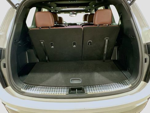 Used 2024 Kia Telluride SX w/ Towing Package FWD image 25