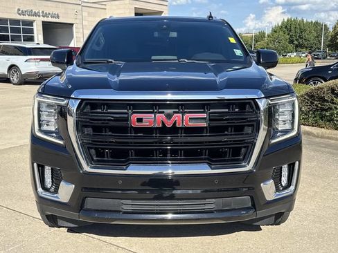 Used 2022 GMC Yukon XL SLE w/ Gmc Pro Safety Plus Package RWD image 2
