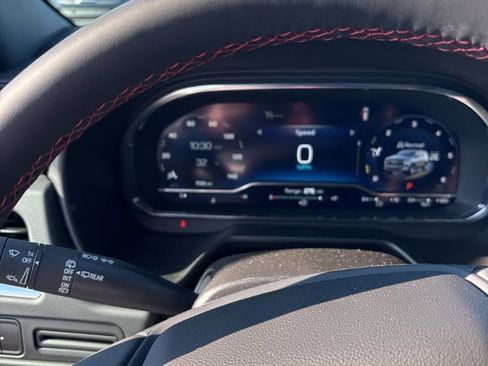 Used 2024 Chevrolet Suburban RST w/ Luxury Package image 12